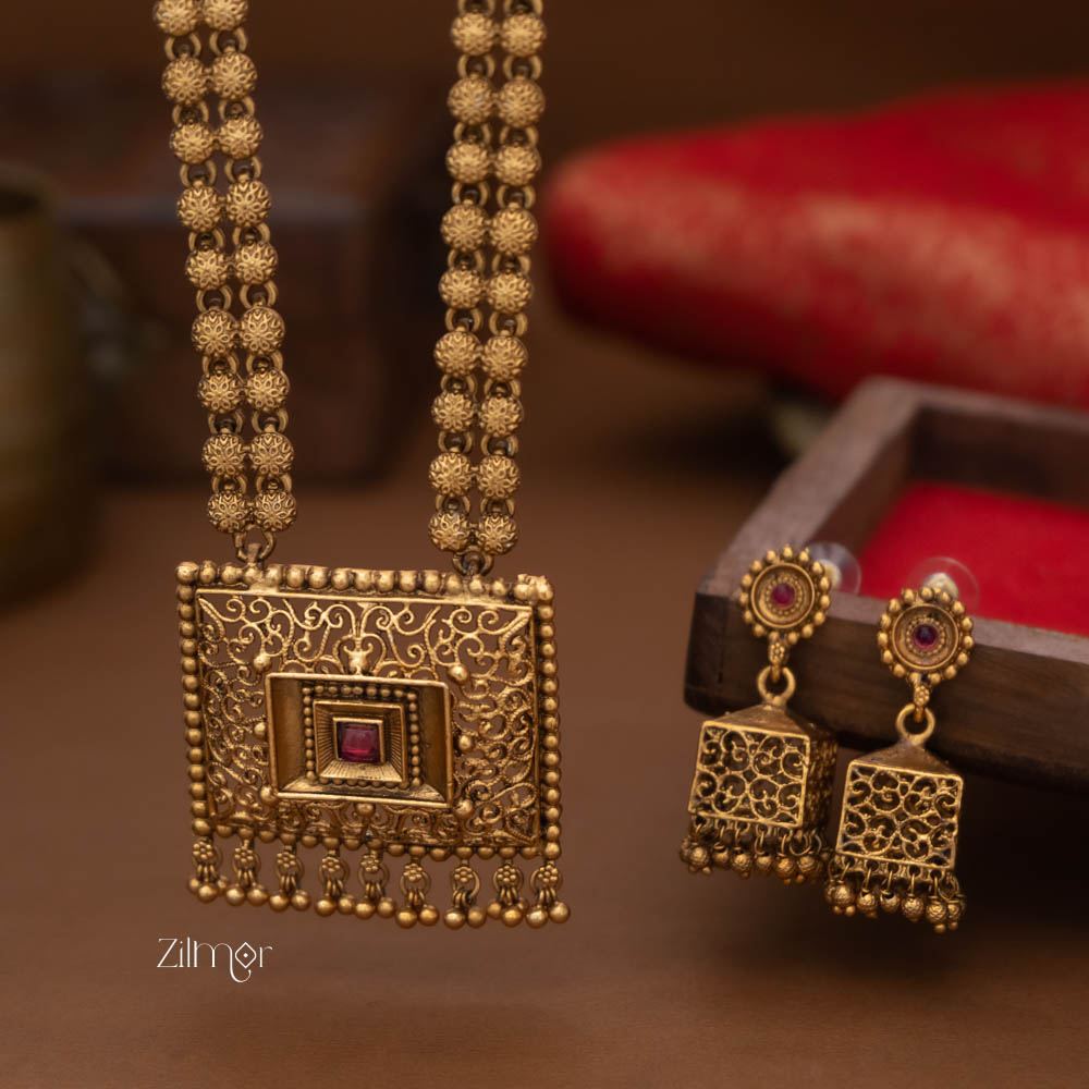 Chetha - Long Antique Necklace