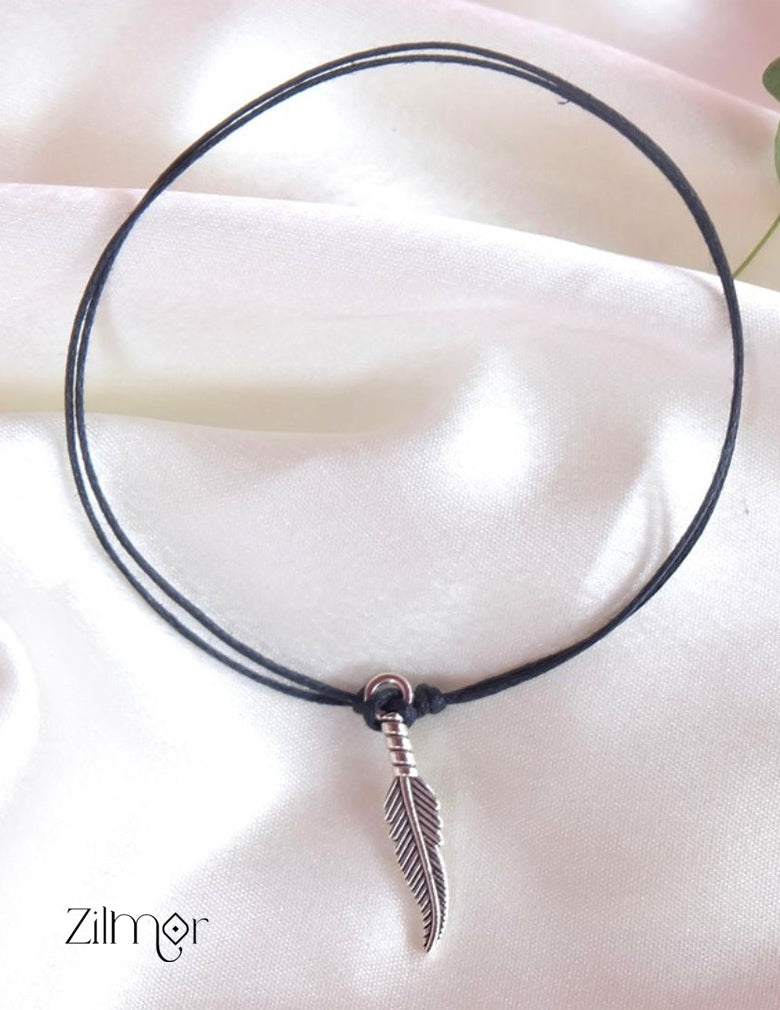 Feather Charm Anklet 1-Zilmor