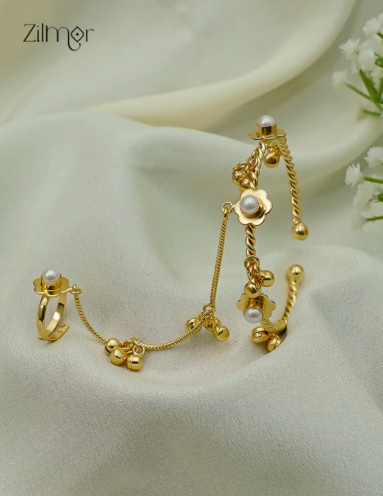 Gold plated adjustable bangle with ring, pearl accent close up