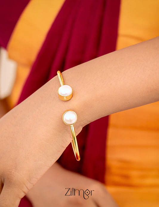 Gold Plated Adjustable Pearl Bangle - AS100425 1-Zilmor