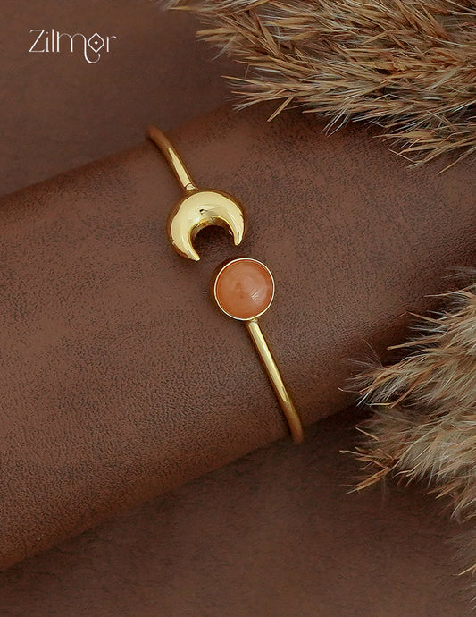 Golden Adjustable Half Moon Bracelet Bangle - AS1012187
