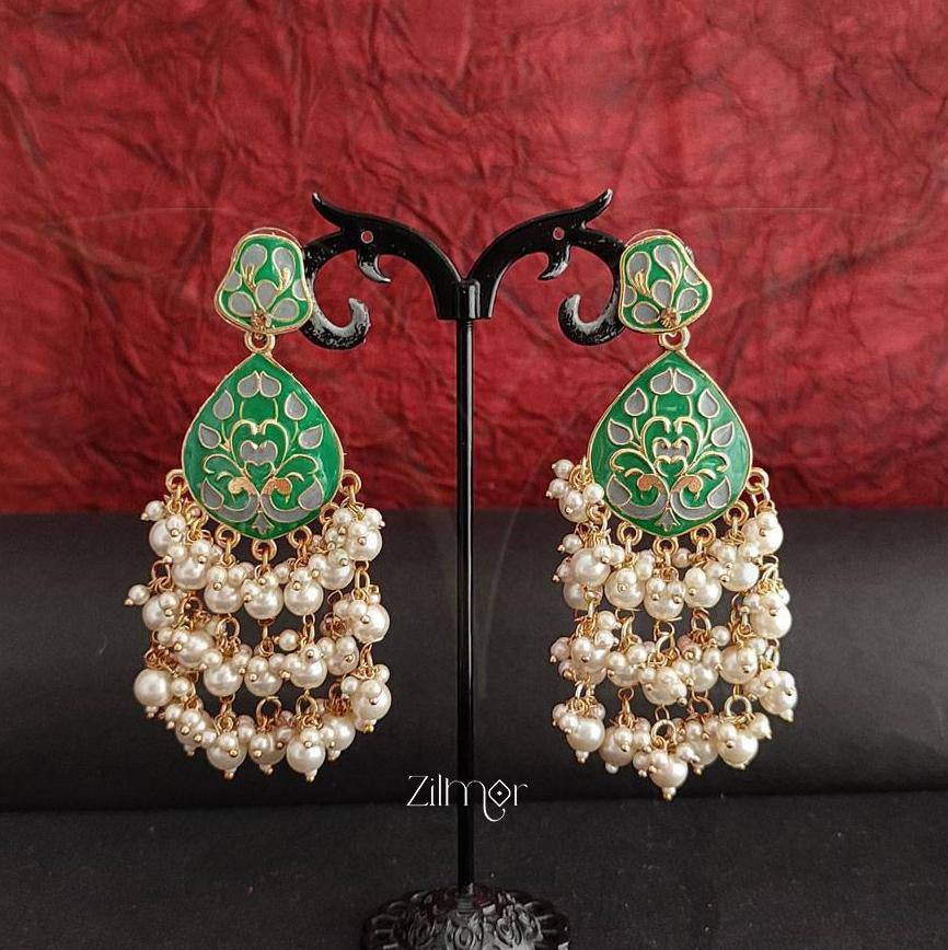 Ishika Pearl Clustering Earrings