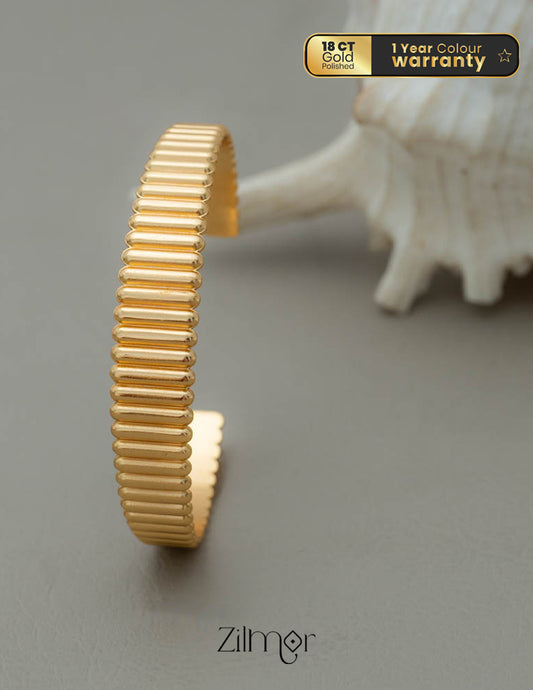 PE101827- Gold Toned Cobra Cuff Bracelet