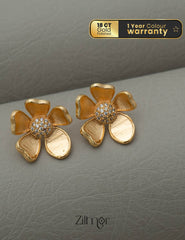 PE101833 - Gold tone AD Stone Flower stud Earrings 1-Zilmor