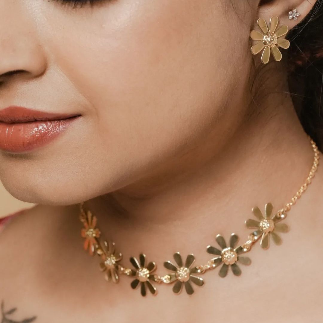 Gold sunflower Necklace With Earrings - AS100857