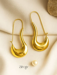 PE1011806 - Gold tone Geometrical Hoop Earrings 1-Zilmor