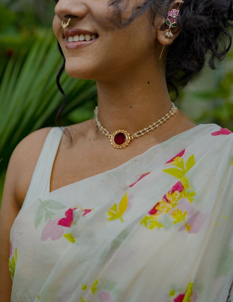 KY1011976-  Premium Pearl Necklace with Palakka Round Pendant (color option)