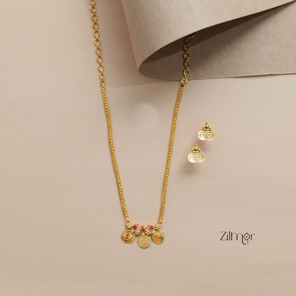 Gold tone small Kaashu chain with Matching Earrings