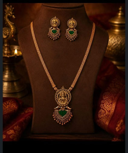 Palakka Lakshmi Pendant Necklace & Earring Set - ZG1012487