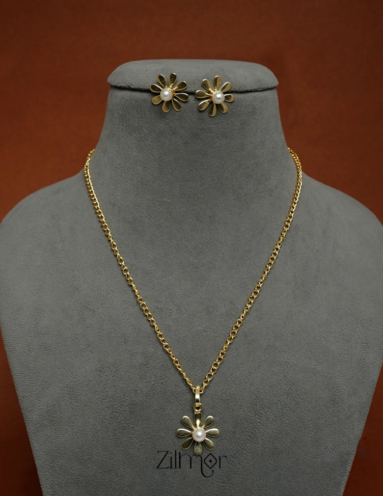 ZA1011176 - Pearl Flower Pendant Earrings Set 3-Zilmor