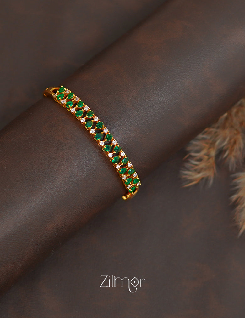 ZK1011386 - Gold Plated AD Stone Openable Bangle 2-Zilmor