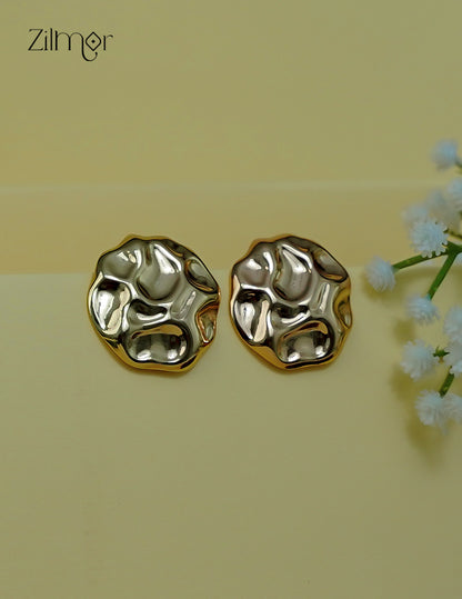 Modern golden stud earrings with anti-tarnish finish