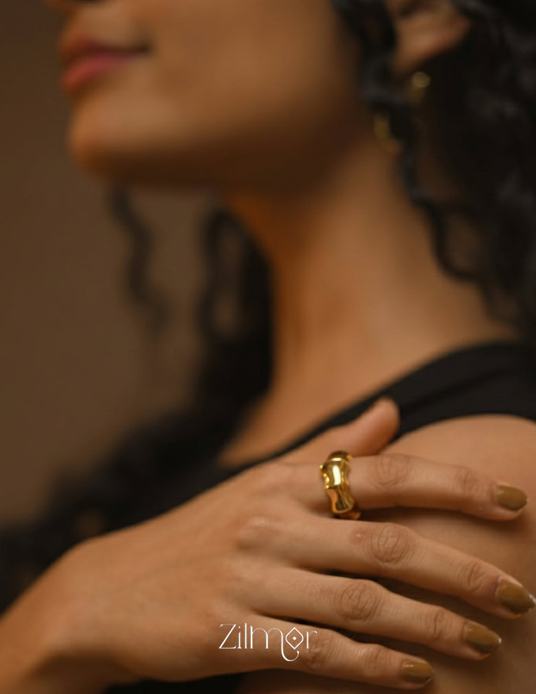 Designer Aurora Flow Ring – Stainless Steel & Tarnish Resistant