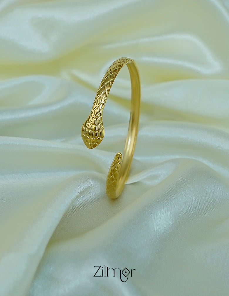 Stylish Golden Adjustable Bracelet – Premium Anti Tarnish Snack Bangle