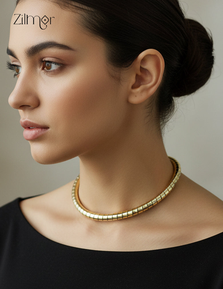 Stylish Golden Spiral Cuff Necklace – Elegant Anti Tarnish Hasli Jewelry