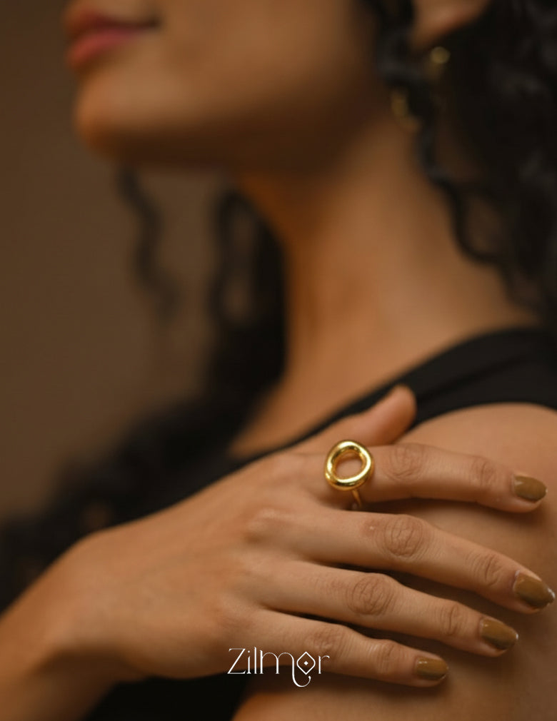 ZC1012060 - 18K Gold Plated Circle Adjustable Statement Ring