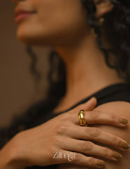 ZC1012056- Aurora Flow Ring – Size Adjustable | 18K Gold Plated Stainless Steel | Anti Tarnish