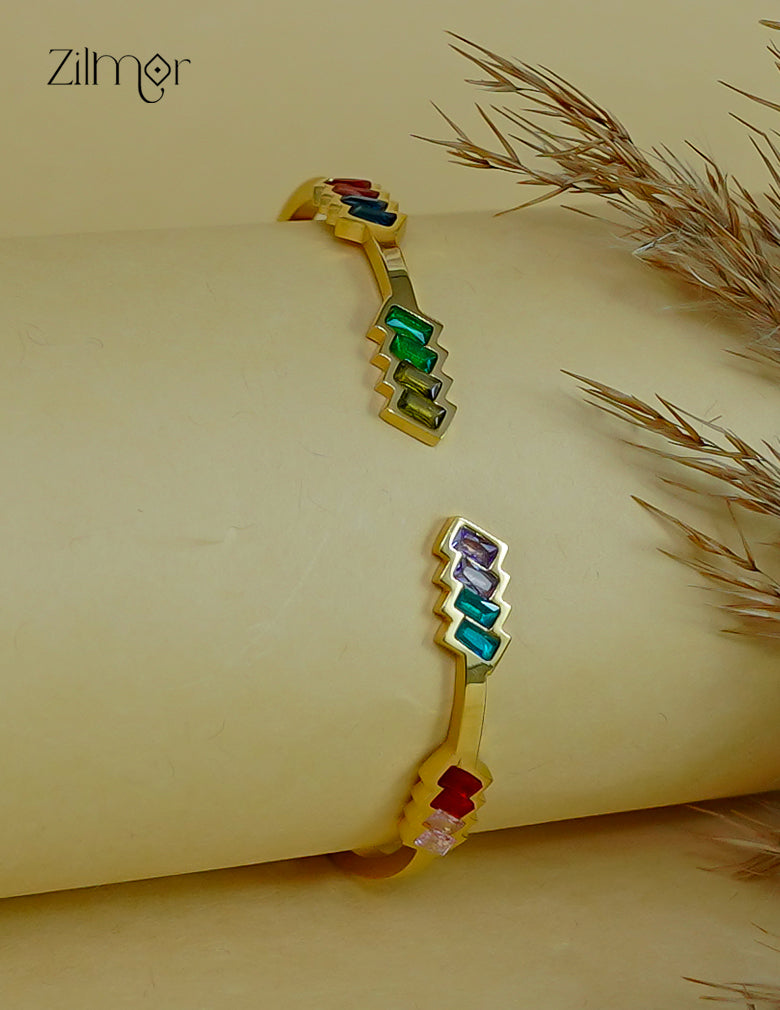Modern golden openable bracelet with multicolor stones and anti-tarnish finish