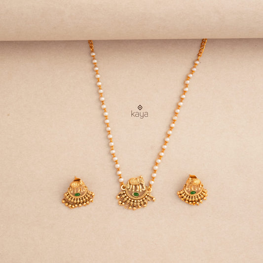 Haati Pearl Necklace with Earring Set - NV10051